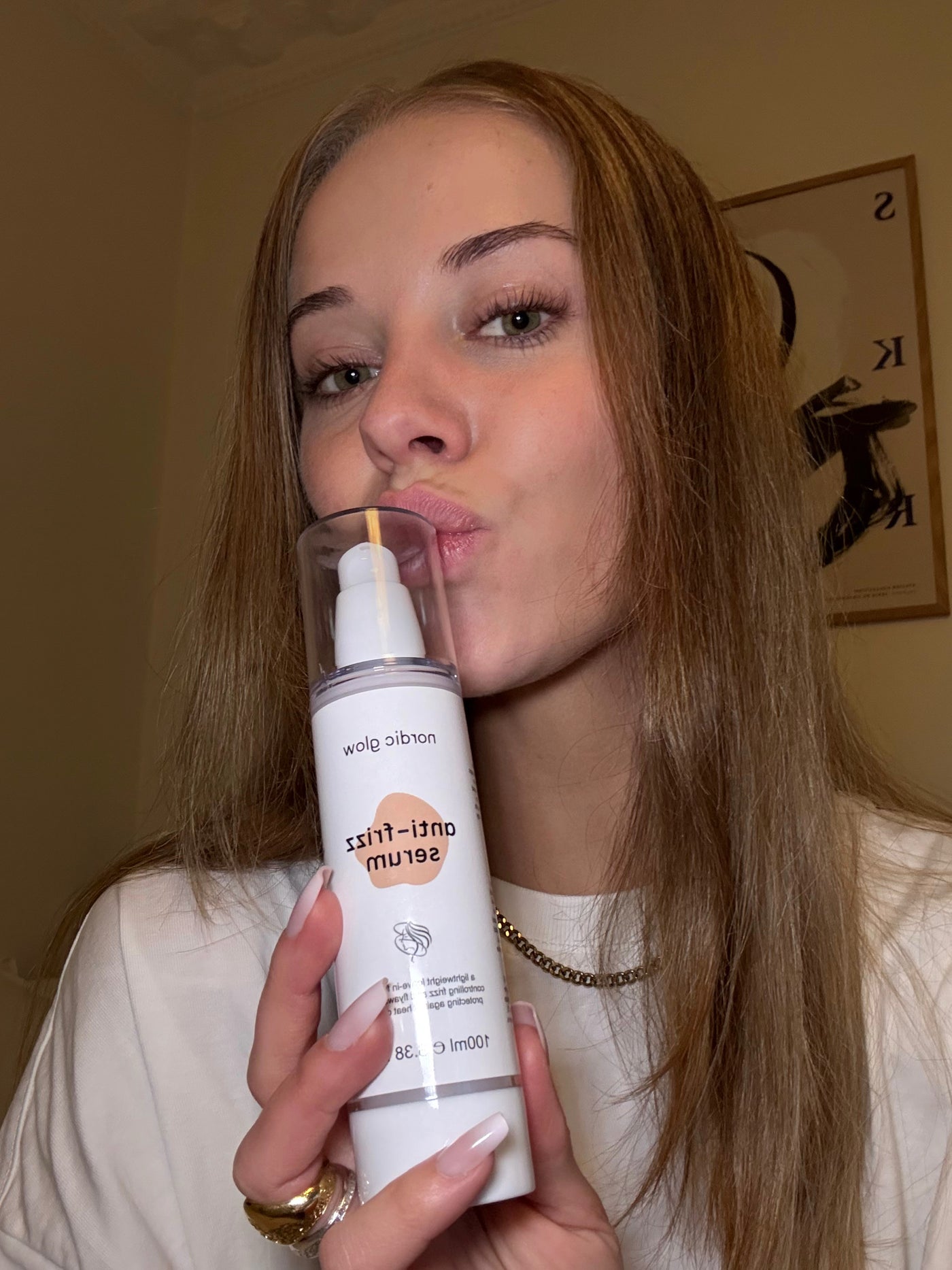 Nordic Glow Anti-Frizz Hair Serum